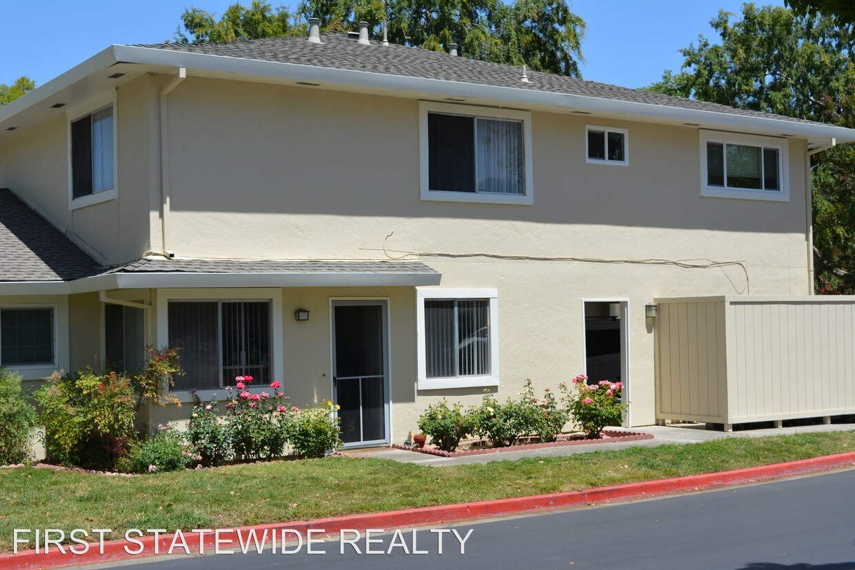 Building Photo - 2 br, 1 bath House - 2340 Samaritan Place #3