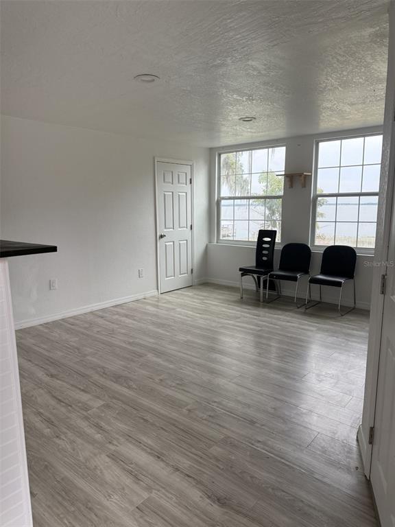 Foto del edificio - 5930 Alligator Lake Shore W