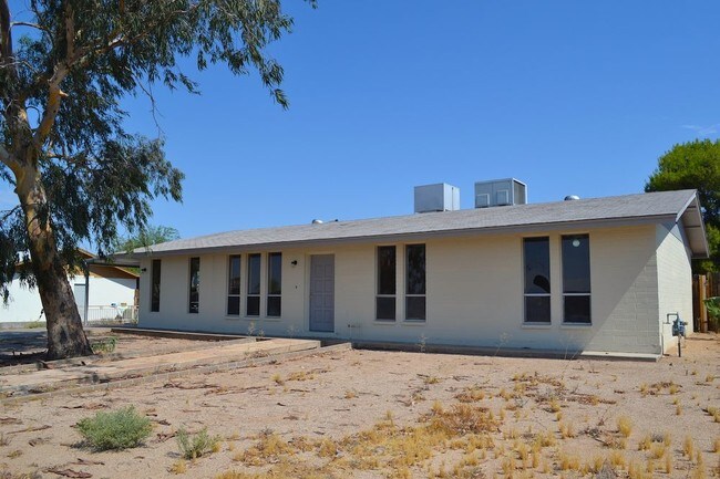Building Photo - 9620 E Quarterline Rd