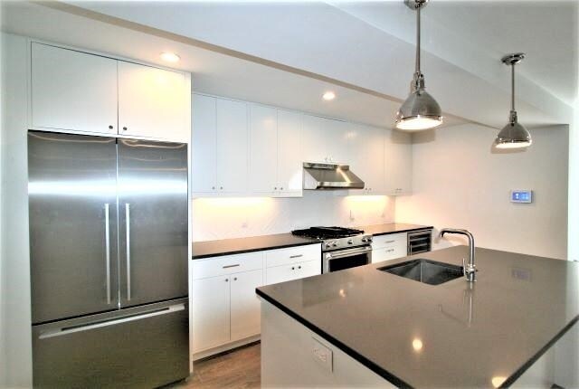 Building Photo - 84 Essex St