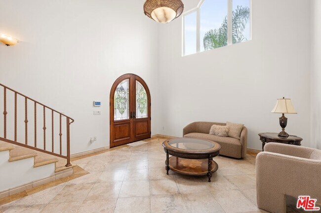 Foto del edificio - 6416 W 83rd St
