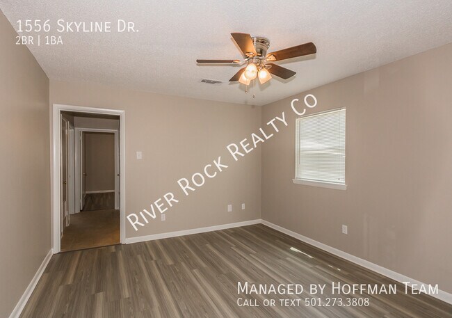 Building Photo - 1556 Skyline Dr