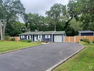 Building Photo - 14 Westcliff Dr