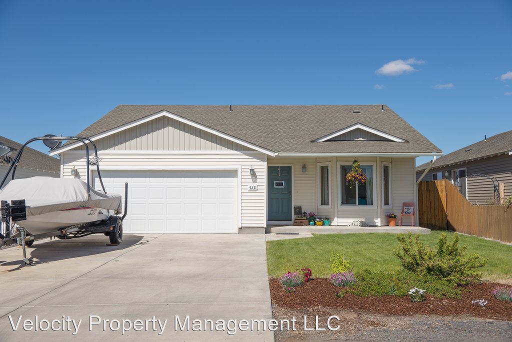 Foto principal - 3 br, 2 bath House - 428 Center Ridge Dr.