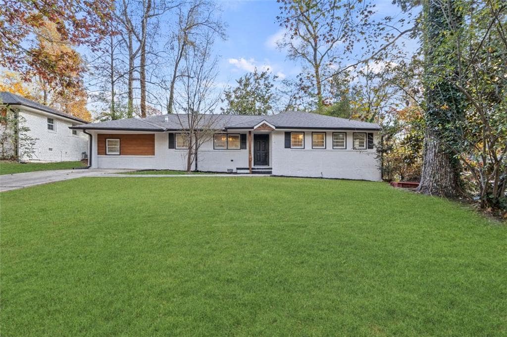 Foto principal - 2378 Green Forrest Dr