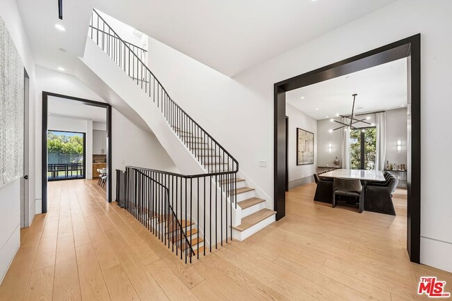 Building Photo - 9206 Monte Mar Dr
