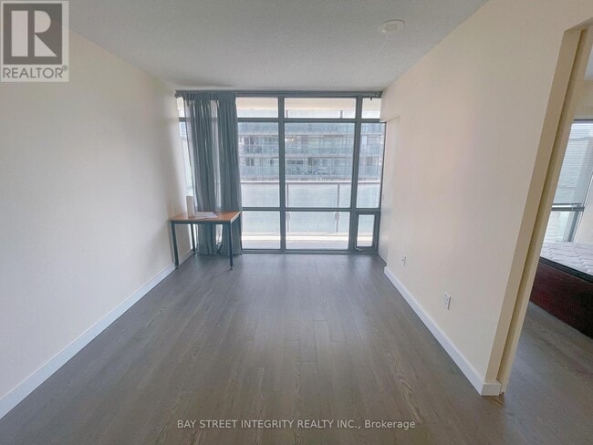 Building Photo - 37-1737 Grosvenor St