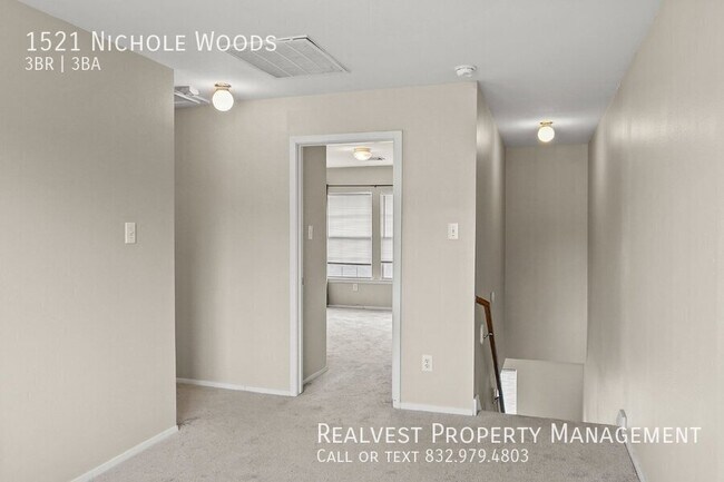 Foto del edificio - 1521 Nichole Woods Dr