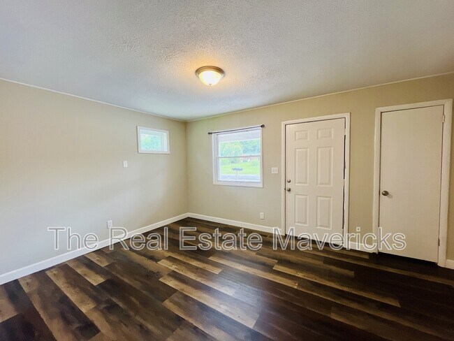Foto del edificio - 277 Pine Ave