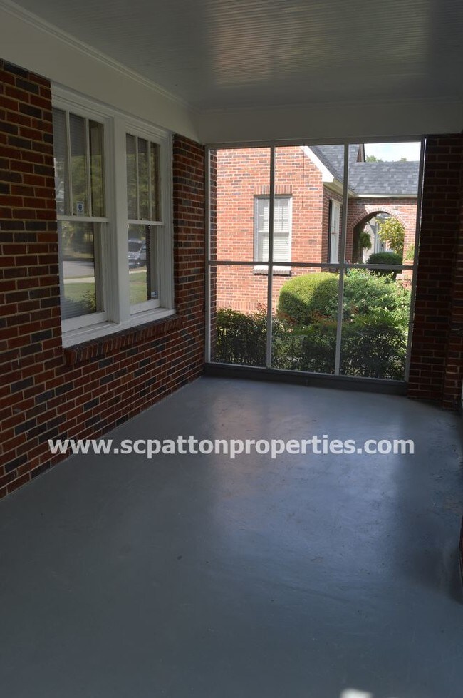 Foto del edificio - 1315 Woodrow St