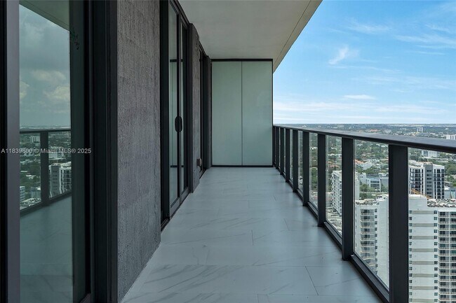 Building Photo - 1300 S Miami Ave
