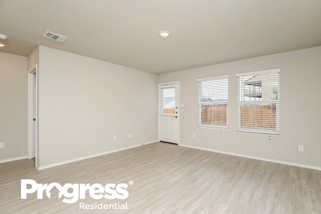 Building Photo - 7222 Avila Vis