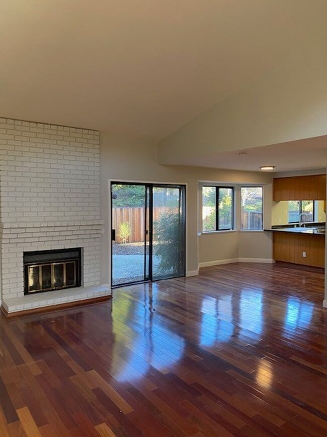 Building Photo - Desirable Area in the Hayward Hills - Comi...