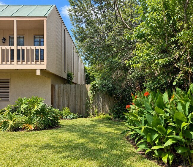 Foto del edificio - 2603 Lazy Lake Dr
