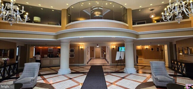 Foto del edificio - 10101 Grosvenor Pl