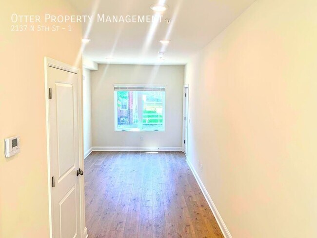 Foto del edificio - 2137 N 5th St