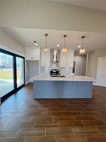 Building Photo - 2713 Stone Briar Dr