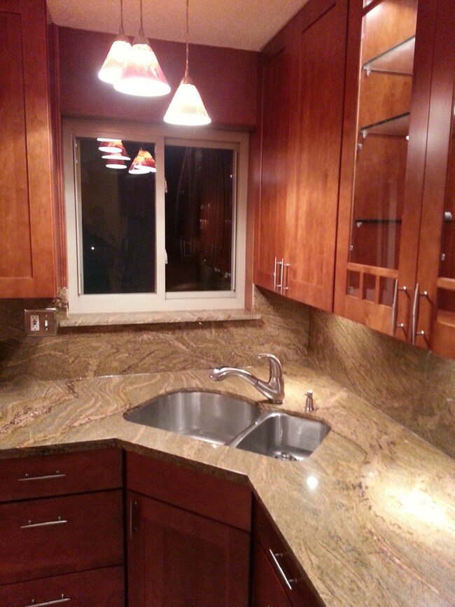 Foto del edificio - 580 Fairway View Dr