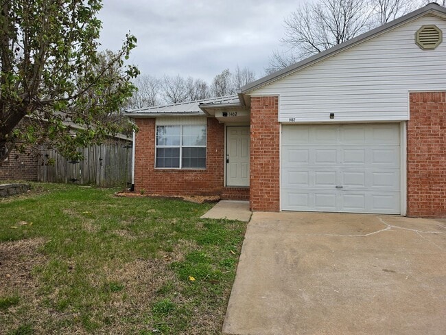 Photo - 1462-1462 N Dawn Dr Apartment