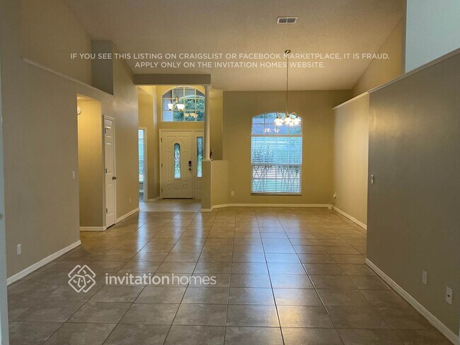 Foto del edificio - 1450 Thornhill Cir