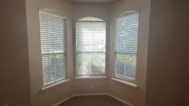 Foto del edificio - BEAUTIFUL 3 BD/2.5 BA IN SCHERTZ READY FOR...