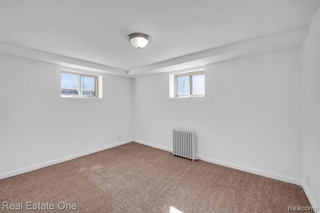 Foto del edificio - 50 Virginia Dr