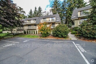 Building Photo - 9900 NE 124th St