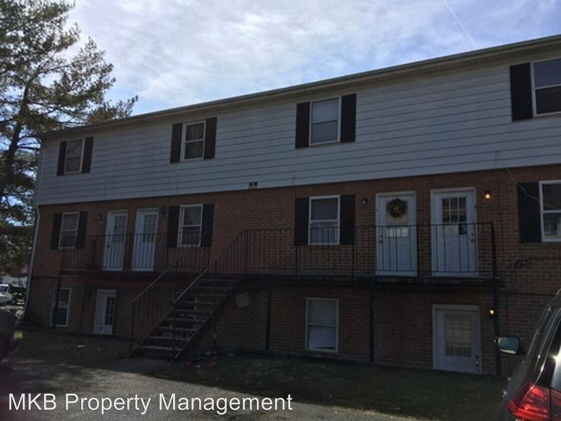 117 Avendale Ave NE, Roanoke, VA 24012 Room for Rent in Roanoke, VA