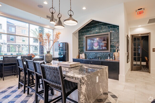 The Retreat - Salón privado para residentes - Norco Valley