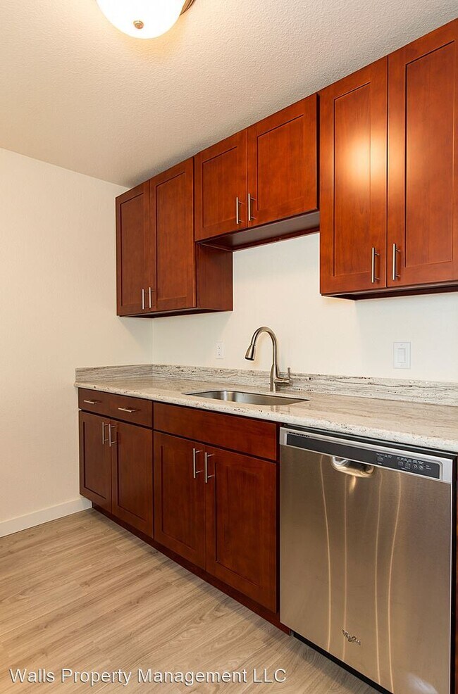 Building Photo - 2525 Minor Ave E