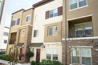 Building Photo - 18 Larry Beard Dr