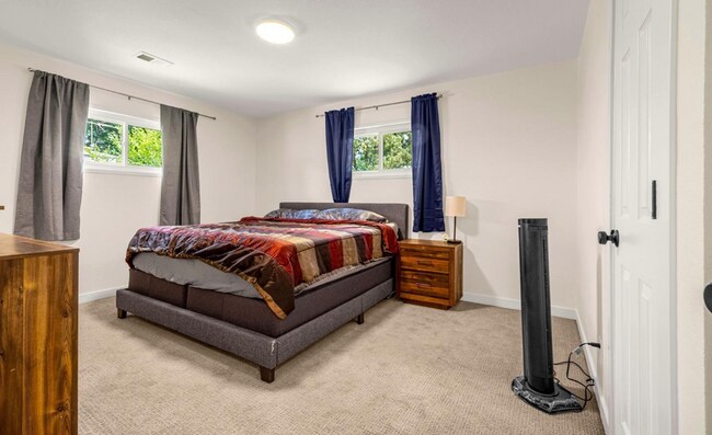 Foto del edificio - Modern 4-Bedroom Ranch-Style Home with Spa...