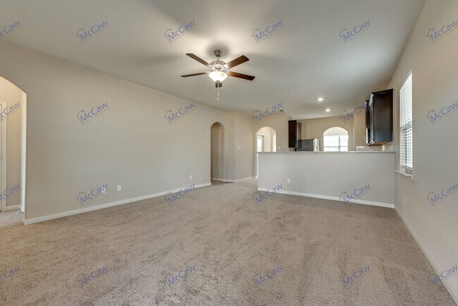 Building Photo - Stunning 3/2/2 in Princeton!