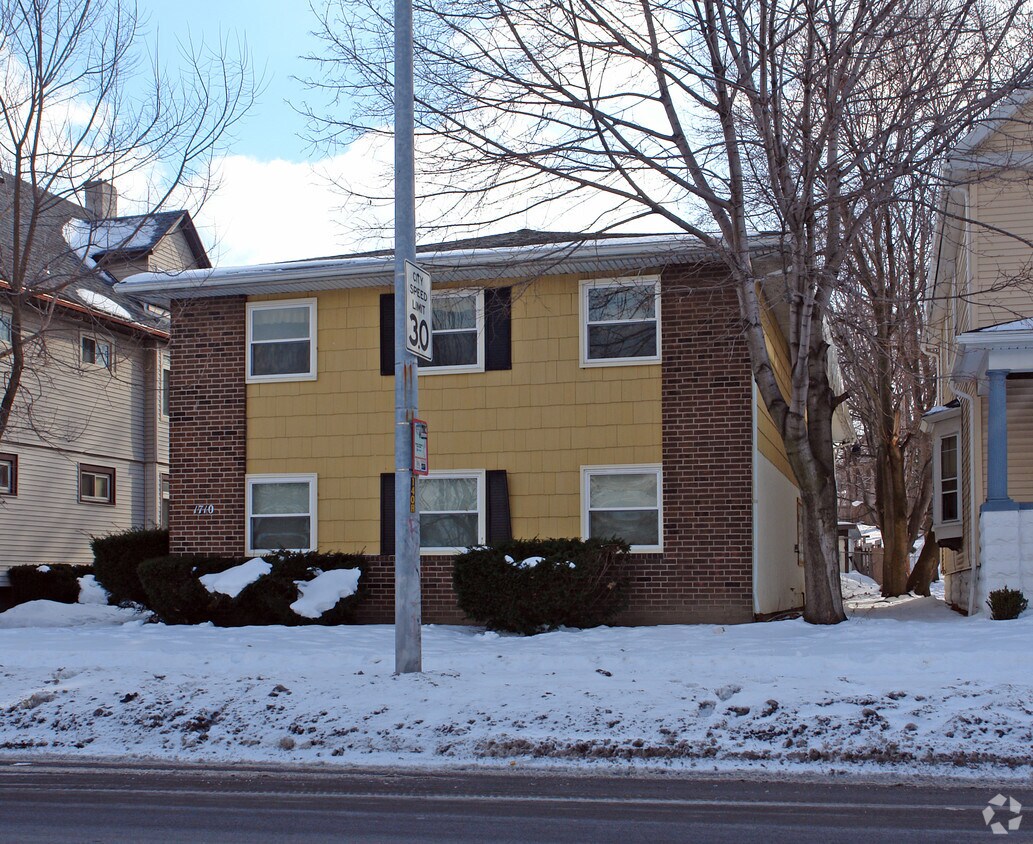 Building Photo - 1710 St Paul St