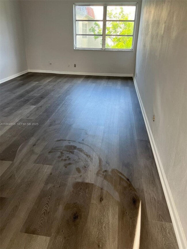 Building Photo - 4165 SW 67th Ave