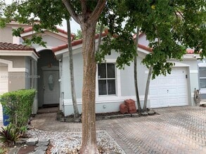 Building Photo - 4805 SW 163rd Pl
