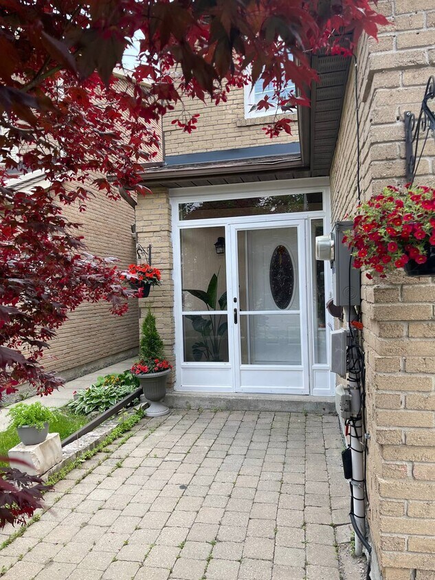Primary Photo - 227 Tansley Rd