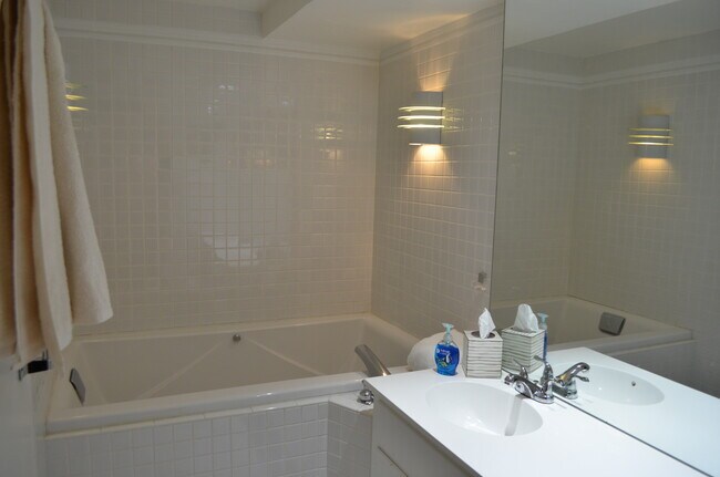 Baño principal - 407 Summers Dr