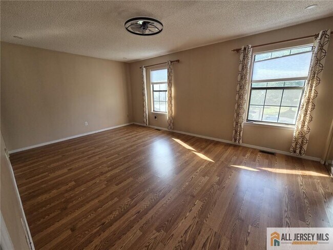 Building Photo - 508 Brokaw Ct