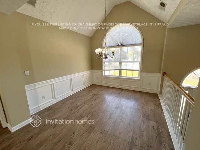 Building Photo - 2600 Santa Fe Ct SE