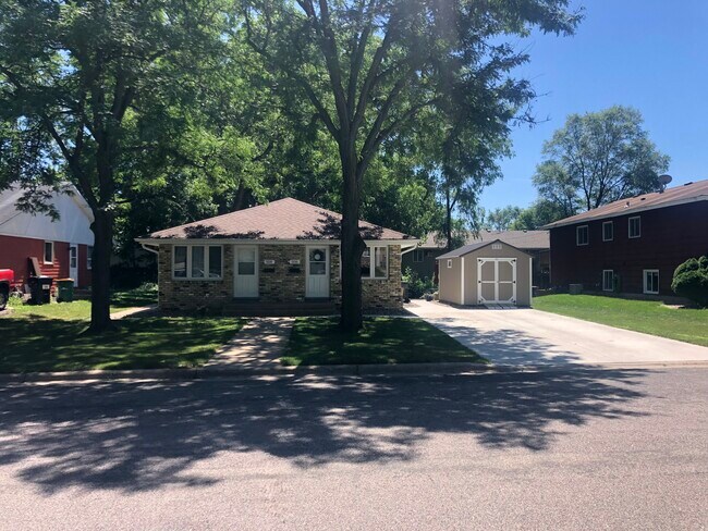 Foto del edificio - 506 Sunnyside Ln