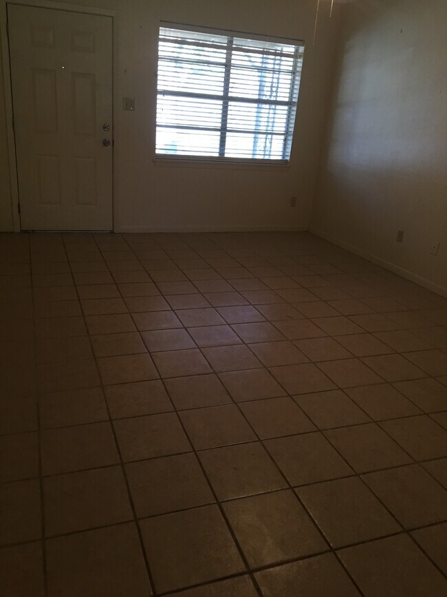 Foto del edificio - 520 E Mitcham St