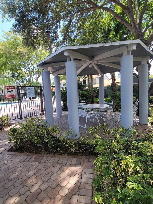 Foto del edificio - 7954 NW 41 Ct