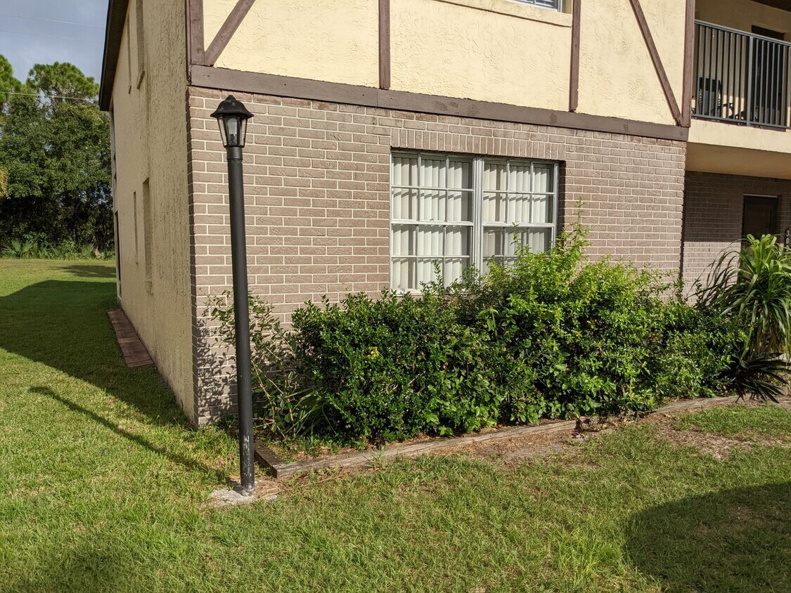 Foto principal - Ground Floor 1 Bedroom 1 Bath Screen Porch...