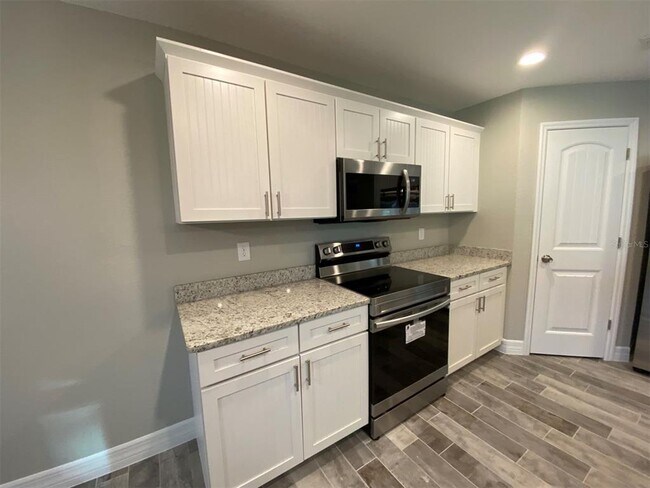 Foto del edificio - 129 Glades Dr