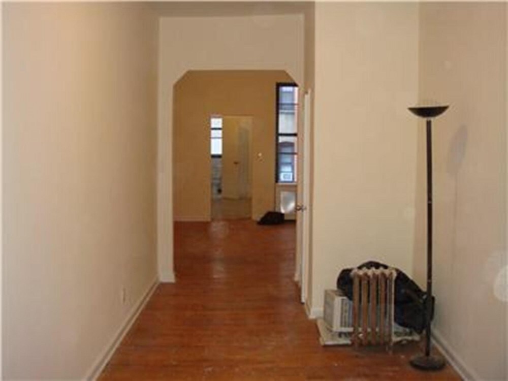 Primary Photo - 1482 1st Avenue