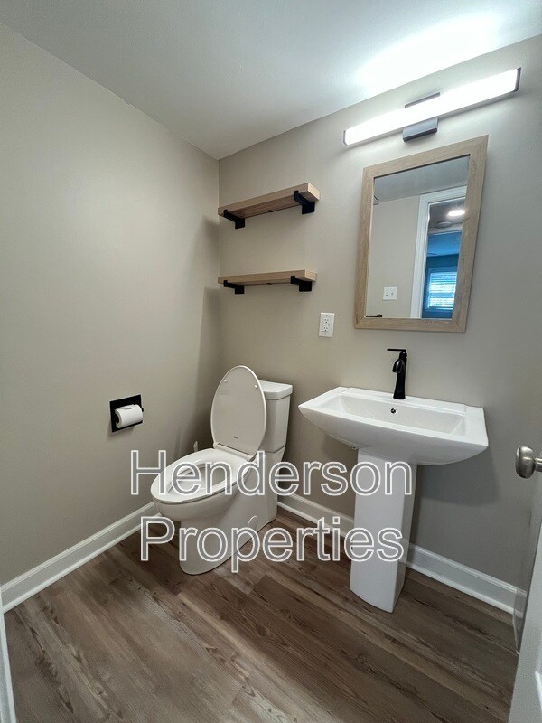 Foto del edificio - 5906 Colchester Pl