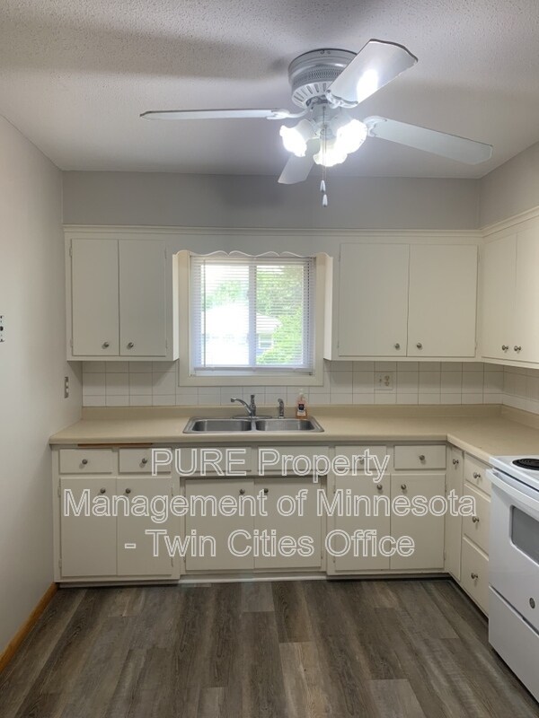 Foto del edificio - 5848 2nd St NE