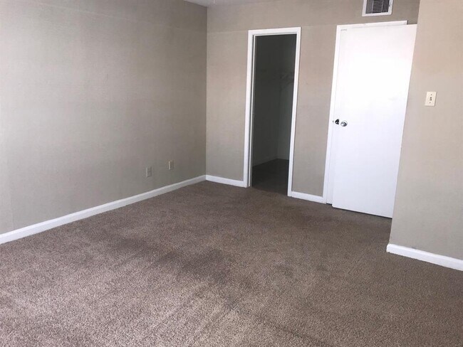 Foto del edificio - 9767 Pagewood Ln