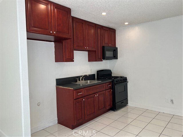 Foto del edificio - 1136 Cary Ave